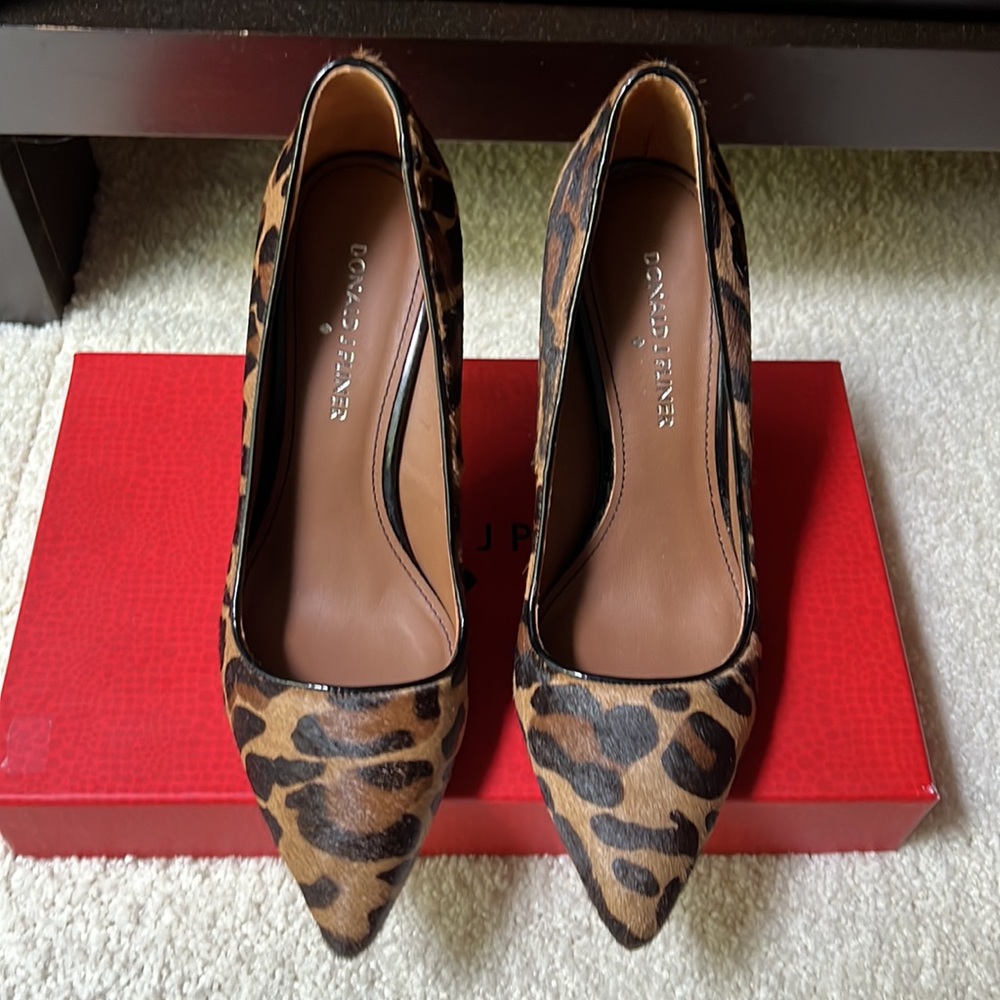 Donald J Pliner Phillip-A9 Leopard Print Calf-hair Pump - Picture 2 of 5